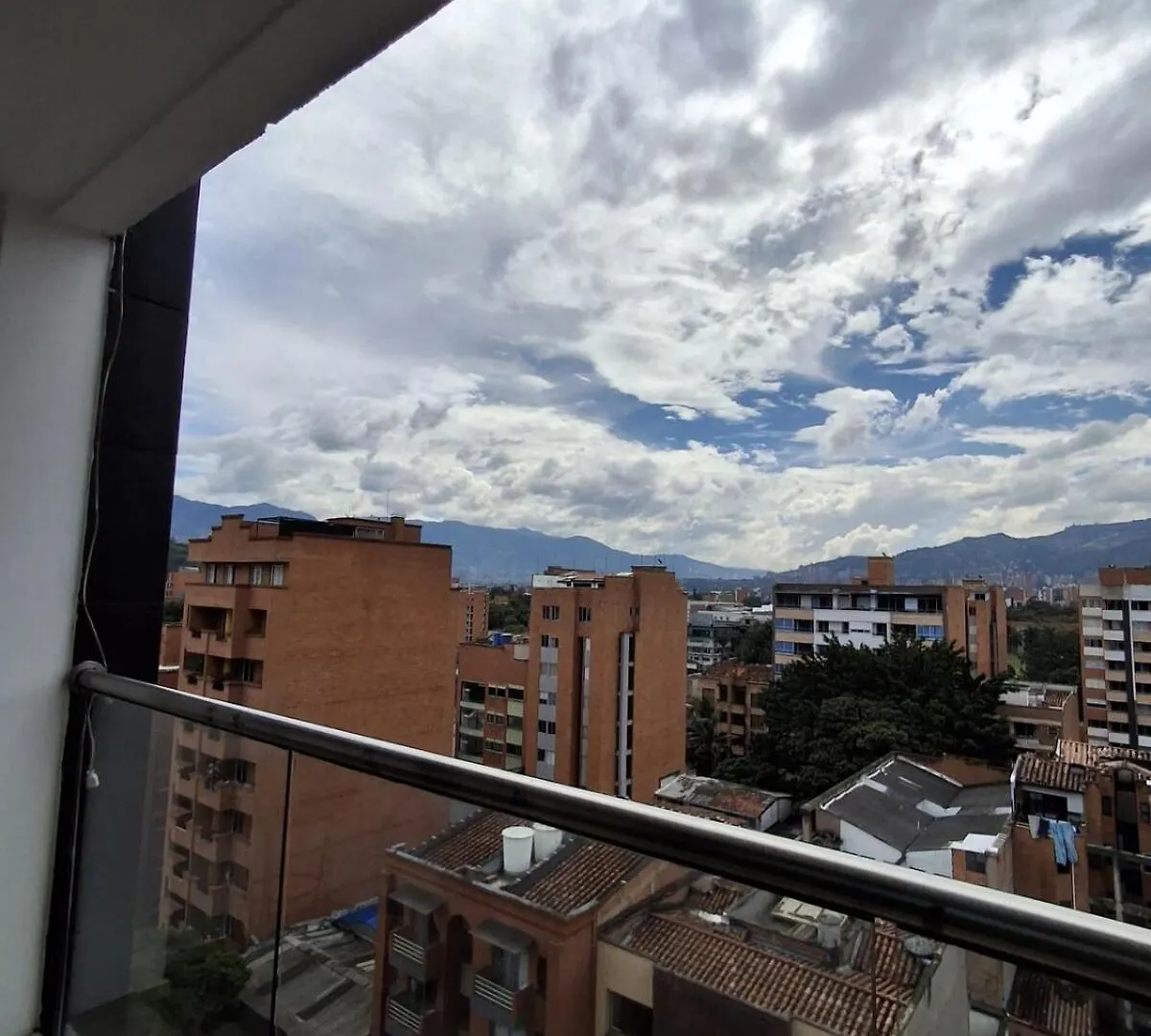 Rentalsop An09 Apartamento En Laureles El Barrio Mas Cool Del Mundo, Moderno, Con Balcon Y Excelente Vista Medellín 0*,  Colômbia