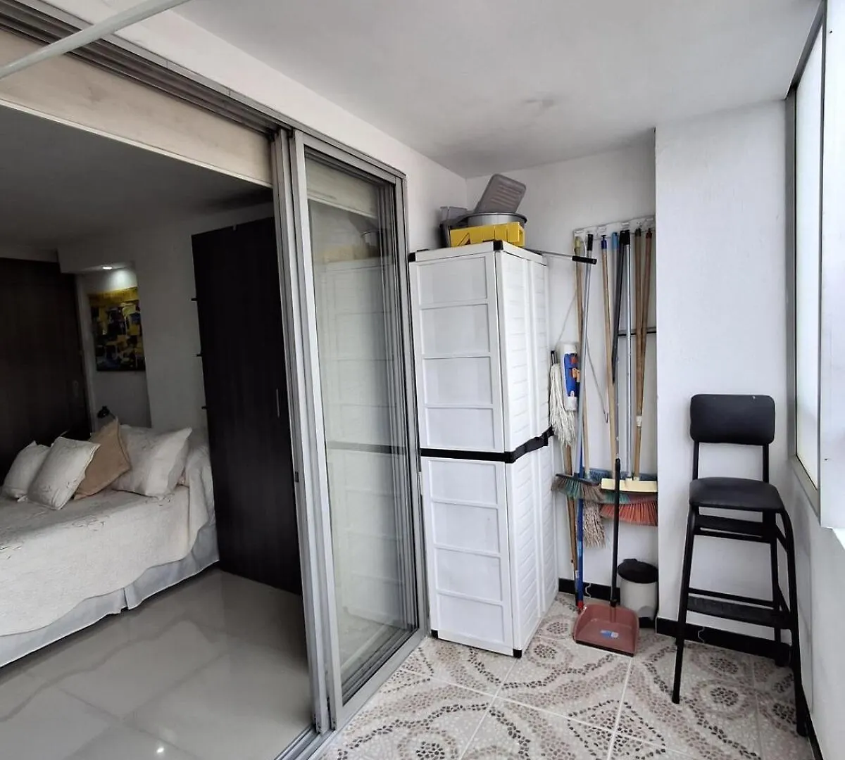 Apartment Rentalsop An09 Apartamento En Laureles El Barrio Mas Cool Del Mundo, Moderno, Con Balcon Y Excelente Vista Medellin